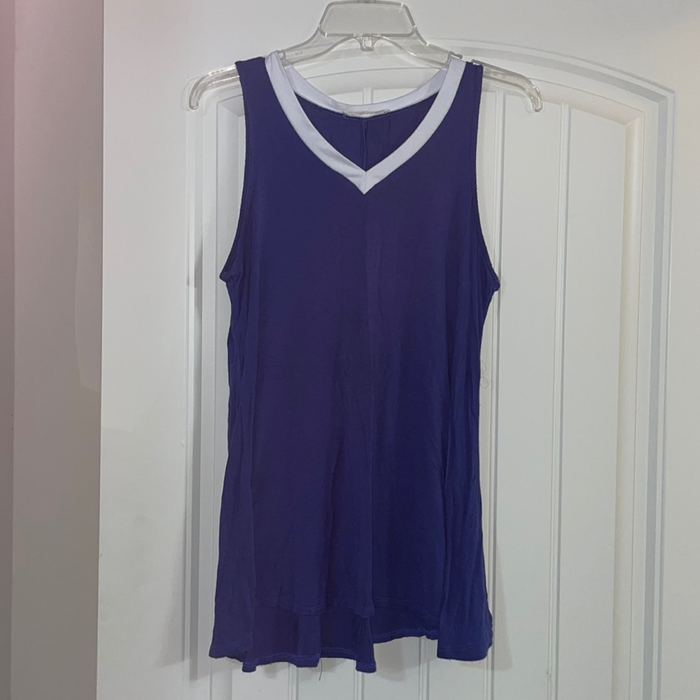 Sleeveless Andree by Unit